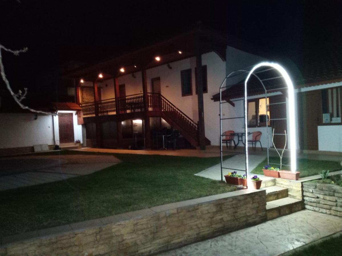 Bolyarski Stan Guest House Weliki Preslaw Exterior foto