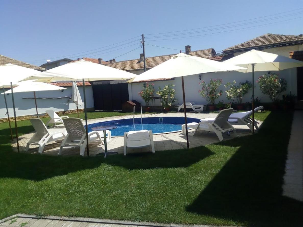 Bolyarski Stan Guest House Weliki Preslaw Exterior foto